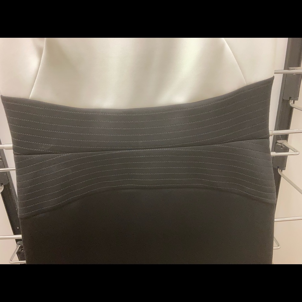 Dress - Picture 3 of 16